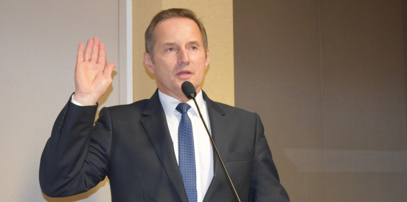 Burmistrz Piotr Osiecki: przysięga złożona, zastępcy powołani