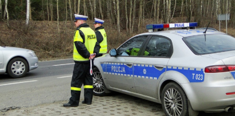 Kronika policyjna 18 ? 24 lutego. Napad na ekspedientkę i granat na polu