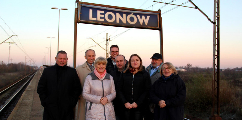Przystanek PKP Leonów znika z rozkładów. Informacja wójta Nowej Suchej
