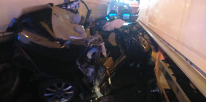 Foto OSP Bobrowniki - 15 listopada 2018 roku na pasie autostrady A2 w kierunku Poznania na wysokości Dzierzgówka doszło do tragicznego wypadku, w którym poszkodowana została Katarzyna Stańczyk