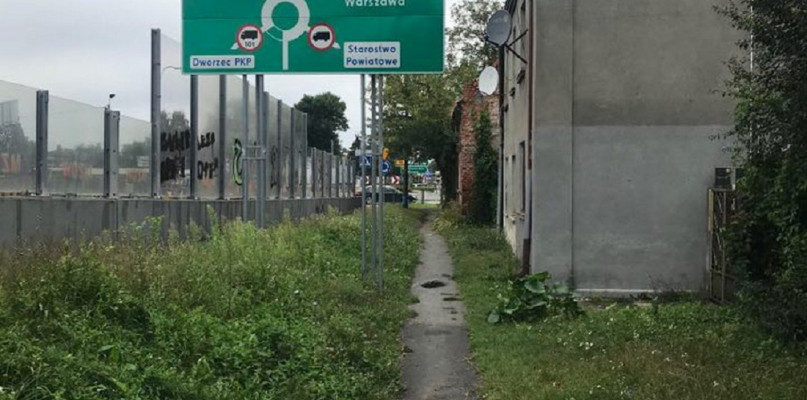 Nowa twarz wiaduktu w Sochaczewie. Mieszkańcy czekają na ważnego gościa