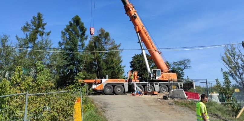 Budowa mostu w ciągu ulicy Mostowej w Chodakowie
