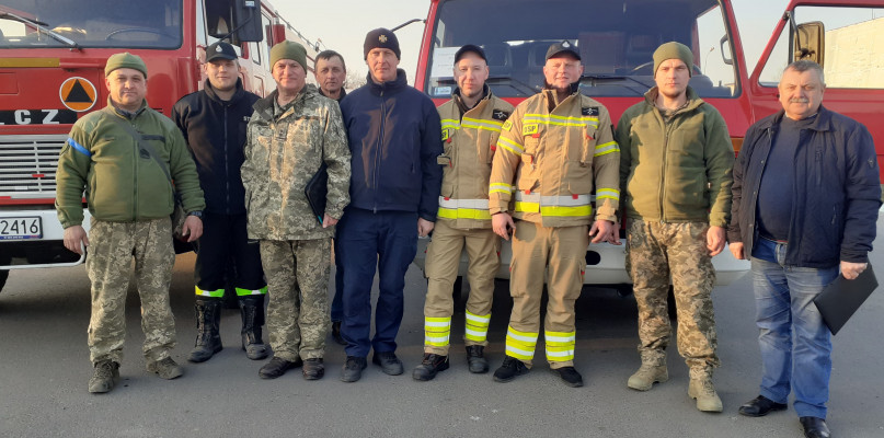 Stary wóz OSP Giżyce trafił na Ukrainę, to była daleka podróż