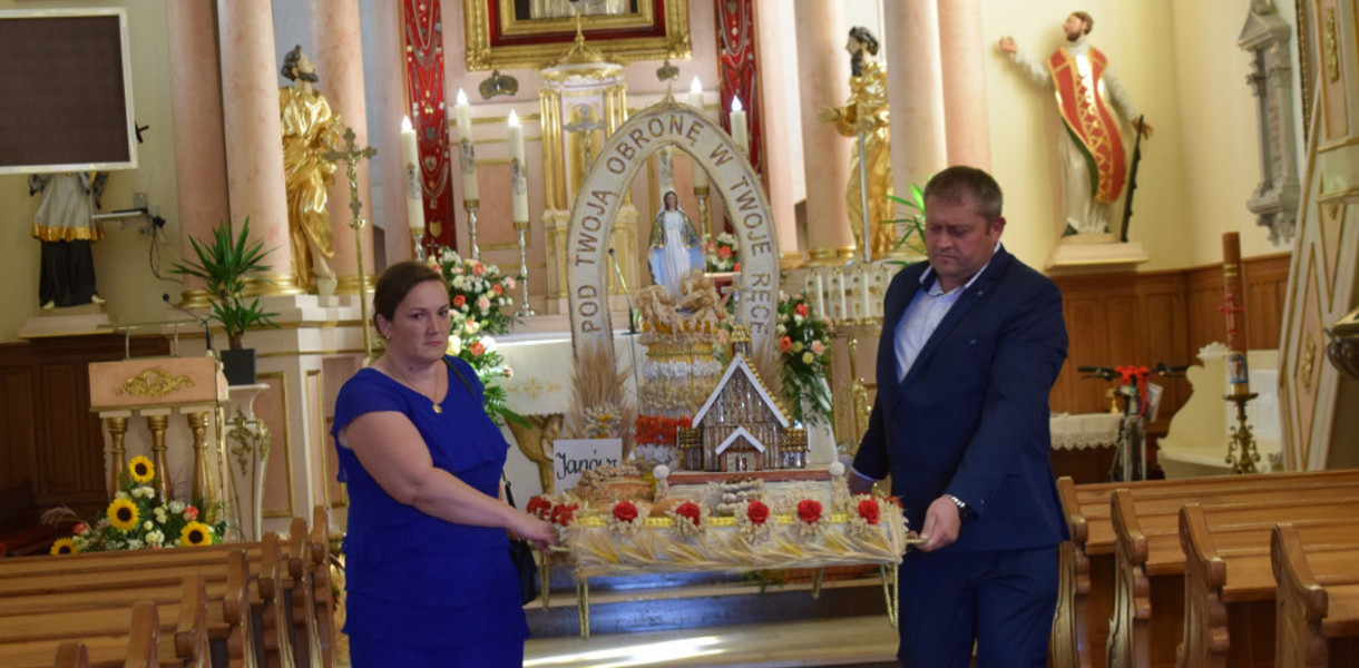 Iłów: dożynki gminne w tym roku w Giżycach, będzie też odpust, rajd i potańcówka