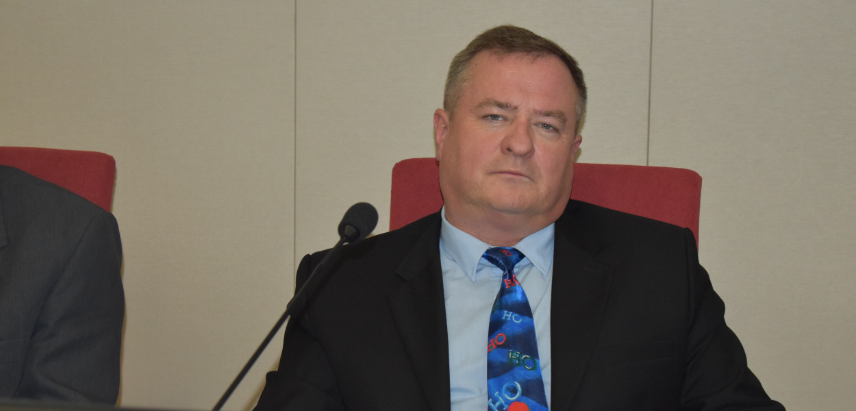 Przewodniczący Sylwester Kaczmarek ubolewa i przeprasza w imieniu rady