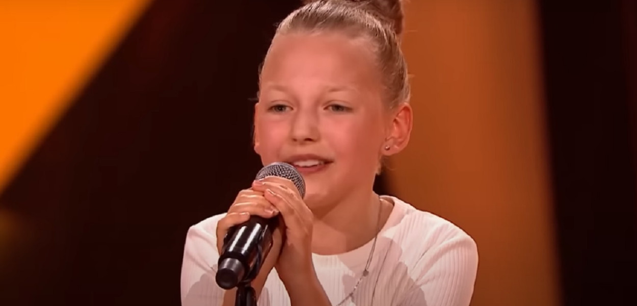 Julia Kołodziejak z gminy Teresin w programie The Voice Kids Poland 2023
