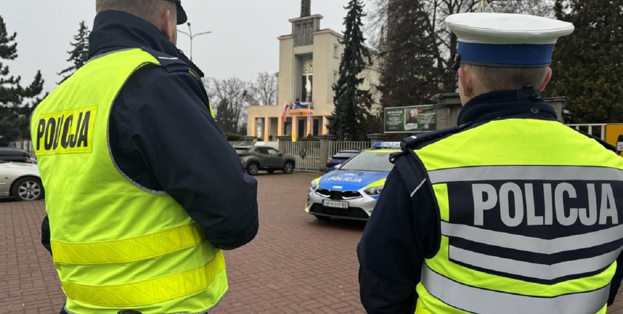 Policjanci z Sochaczewa zabezpieczali wizytę prezydenta w Niepokalanowie