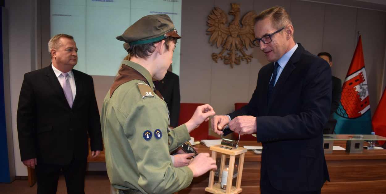 Na sesji rady miasta z przesłaniem czynienia pokoju