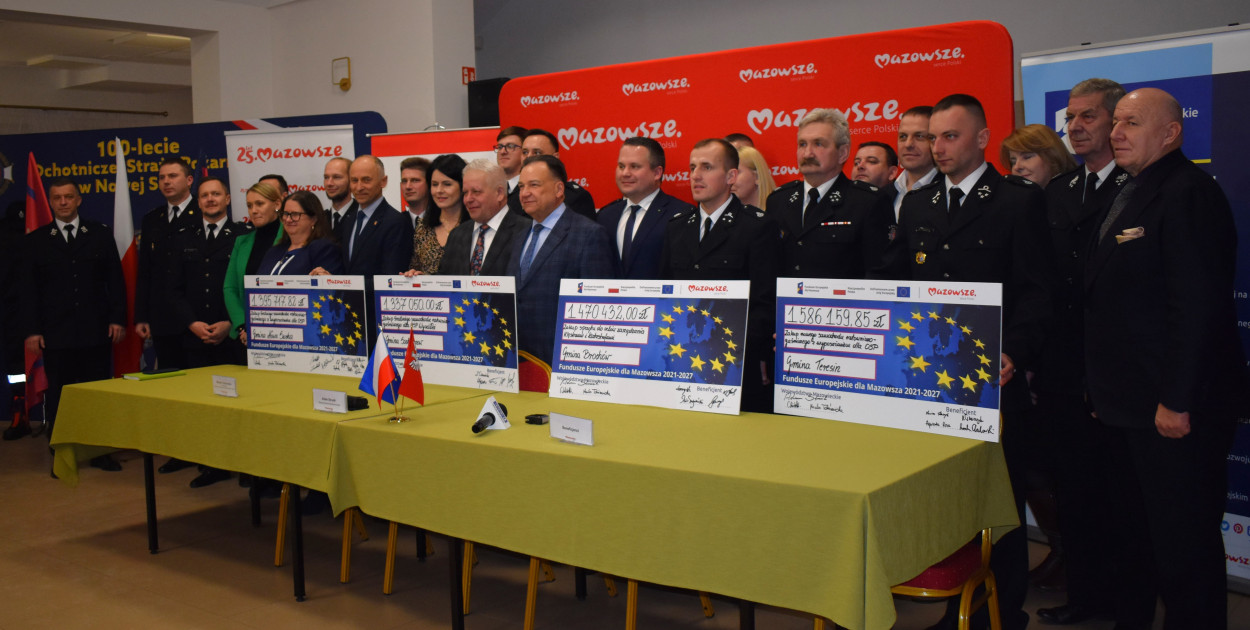 Cztery jednostki OSP z powiatu sochaczewskiego wzbogacą się o nowe wozy