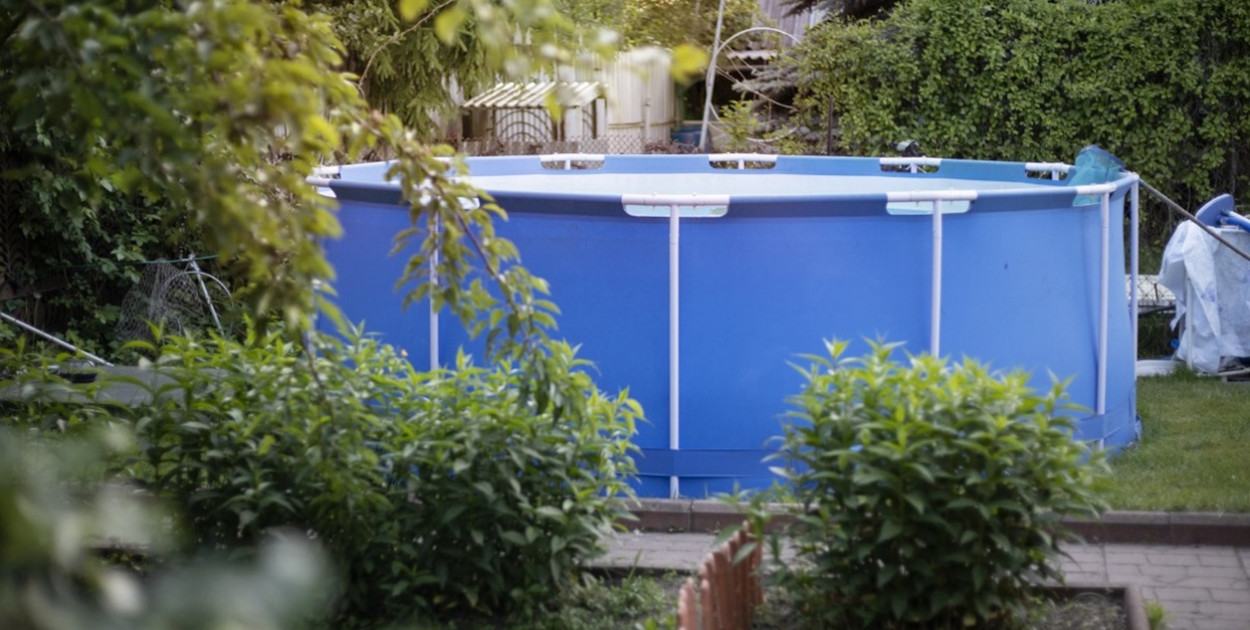 Zanurz się w letniej beztrosce: wybierz baseny Bestway i Intex do swojego domu i o