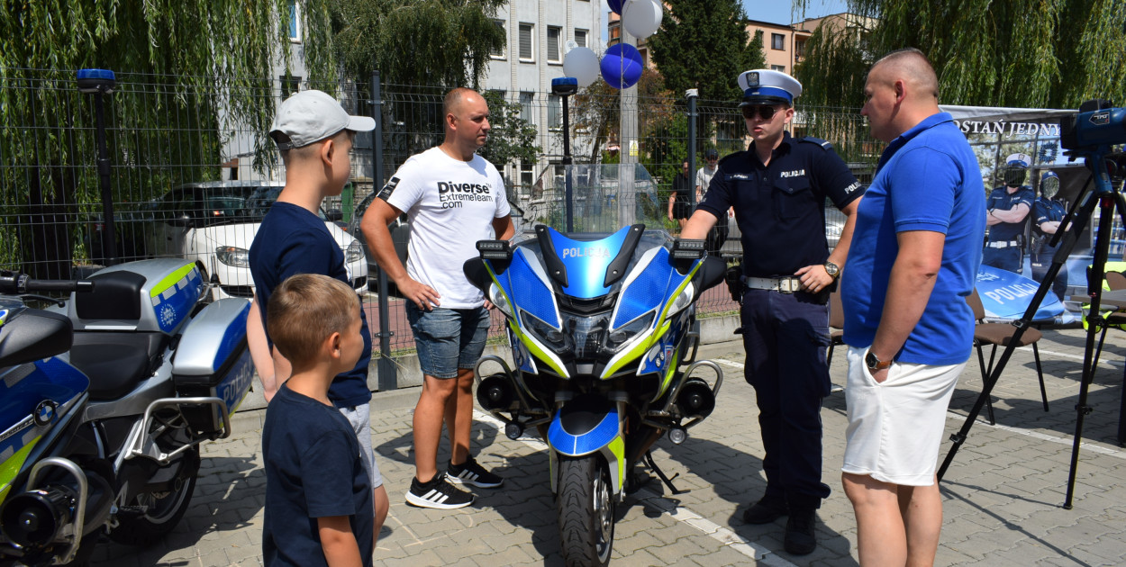 Edukacyjny piknik policyjny z frekwencyjnym sukcesem