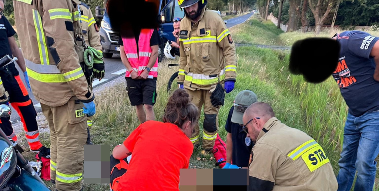 Dzięglewo: zderzenie motocyklisty z busem, poszkodowana jedna osoba 