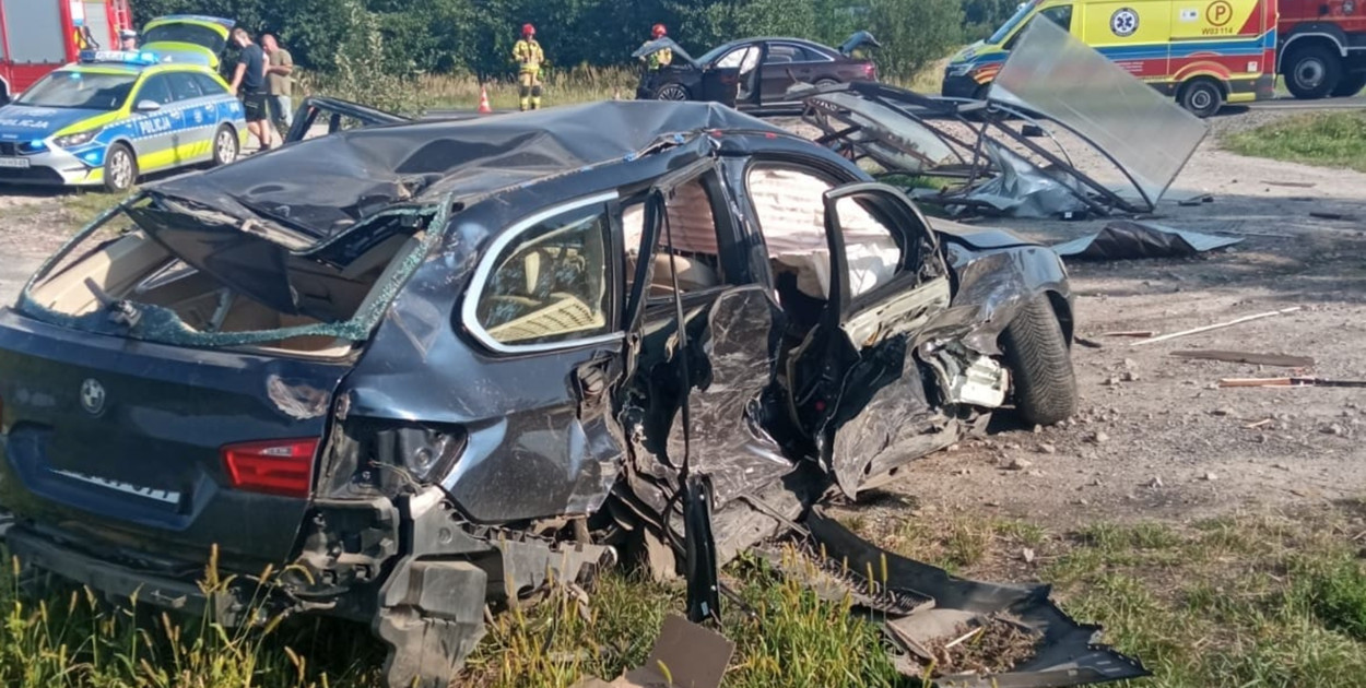 Groźny wypadek w Śladowie na skrzyżowaniu dróg wojewódzkich 705 i 575 