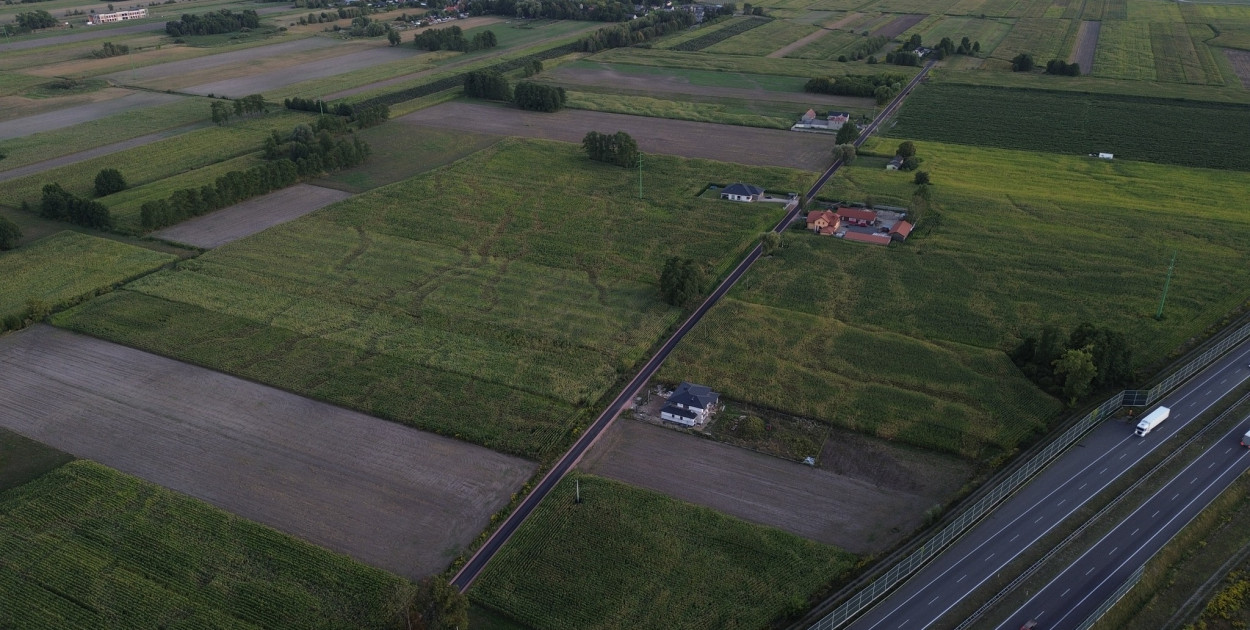Gmina Wiskitki: droga wzdłuż autostrady już gotowa