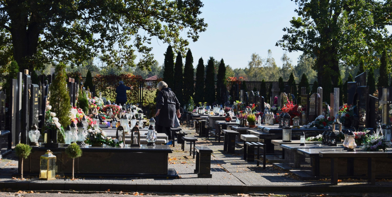 Sochaczewianie w przygotowaniach do Dnia Wszystkich Świętych