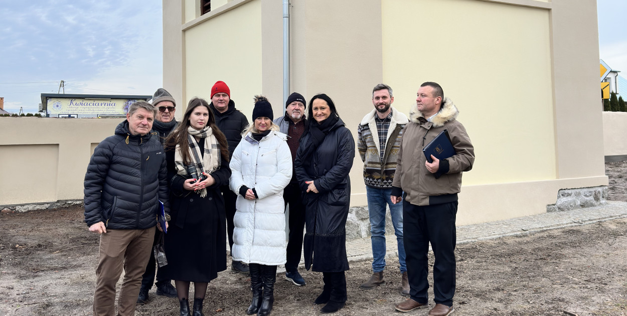 Młodzieszyn: rewitalizacja terenu cmentarza zakończona