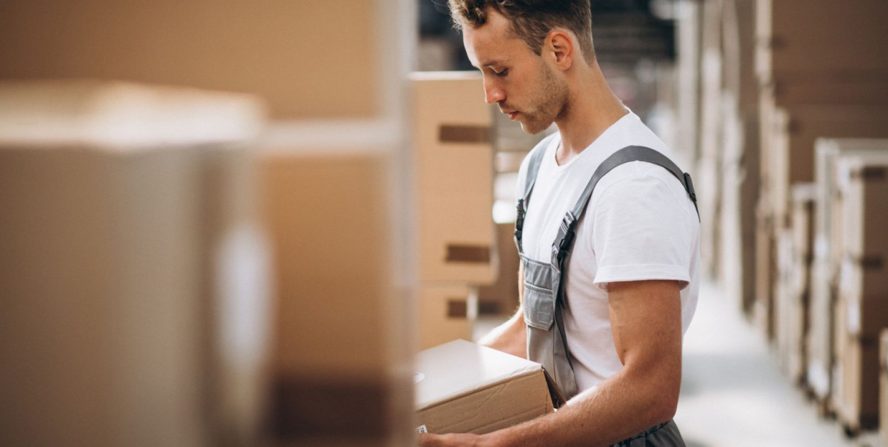 Magazyny samoobsługowe – czy to naprawdę się opłaca dla Twojej firmy