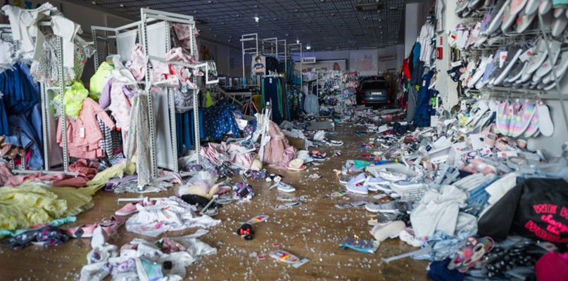 Wjechala Autem Do Smyka W Sochaczewie Niebywaly Wypadek Foto Tomasz Fijolek Tusochaczew Pl