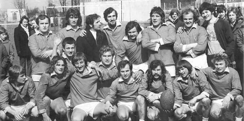 pierwsze, legendarne już zdjęcie drużyny, która awansowała do I ligi w 1975 roku w wykonaniu Mudina