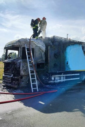 Pożar ciężarówki w Przęsławicach-12865