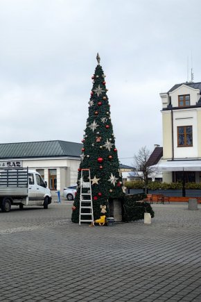 Choinka na placu Kościuszki 2023-13187