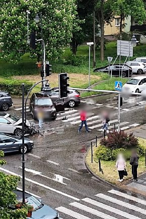 Wypadek na skrzyżowaniu Warszawskiej z Piłsudskiego-15587
