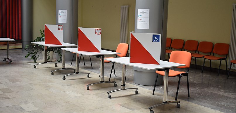 Druga tura wyborów w mieście i gminie, frekwencja do godziny 12.00