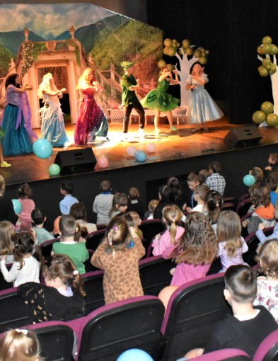 Magiczny spektakl w Chodakowie, Elsa i Spółka porwała dzieci do zabawy -66946