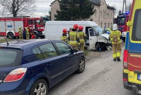 Wypadek w Szymanowie, poszkodowana jedna osoba-72728