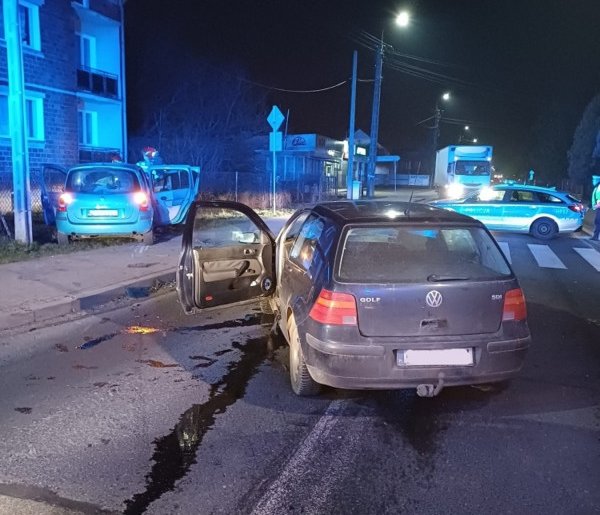 Zderzenie dwóch aut w Boryszewie-72862