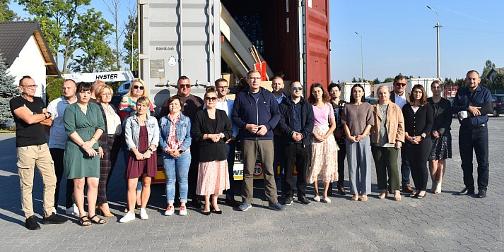 18 ton darów od sochaczewian dla Bodzanowa, pomocowy tir odprawiony