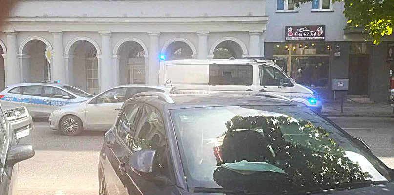 Interwencja na Warszawskiej, na miejscu wszystkie służby - 83781