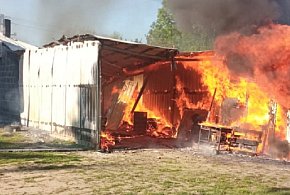 Intensywny weekend w powiecie. Pożary zabudowań i nie tylko-83890