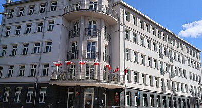 Przedstawiciele PCPR w ratuszu, tematem przewodnim rodzicielstwo zastępcze-83937