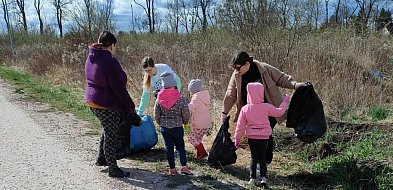 Teresin: społecznie zebrali ponad 300 worków śmieci-83973