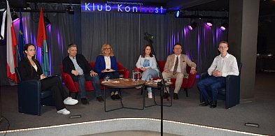 Młodzieżowi Radni Miasta Sochaczew dopięli swego-83962