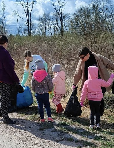 Teresin: społecznie zebrali ponad 300 worków śmieci-83973