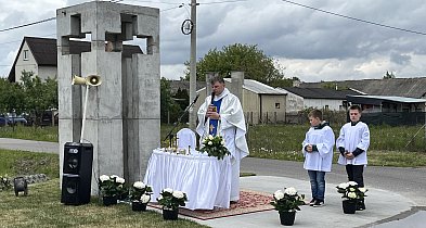 Kapliczka w Gawłowie jakiej nie ma nikt-84095