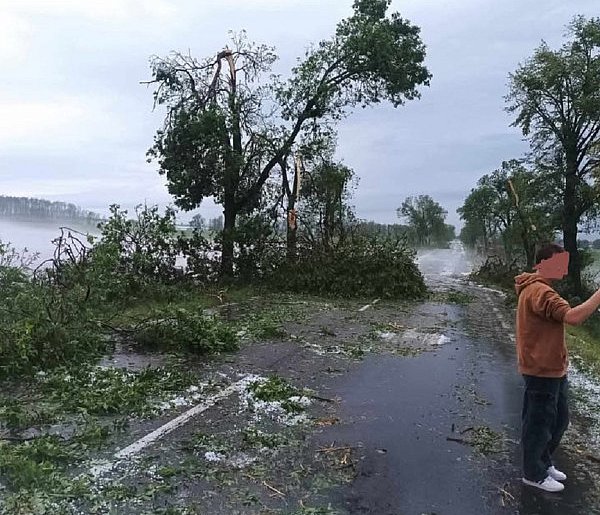 Nawałnica nad pobliskim Drobinem, groźnie w pogodzie-84560
