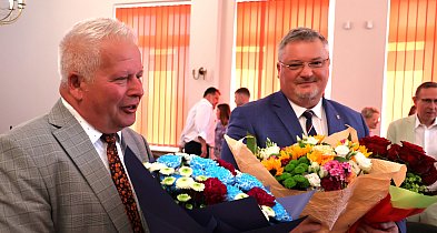 Wójt Krupa z absolutorium i wotum zaufania: nie chowamy głowy w piasek-84884