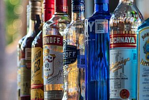 Piwo i wódka znikną ze stacji paliw? Ten pomysł znów jest na stole-85079