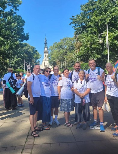 Dali radę, pielgrzymi z Sochaczewa już na Jasnej Górze-86336