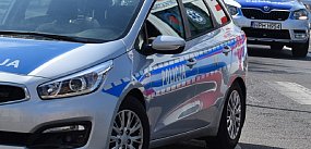 Zwłoki młodego mężczyzny odkryte w przydrożnym rowie