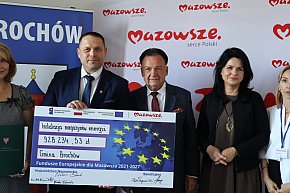 Brochów: podpisano umowy z Marszałkiem-16051