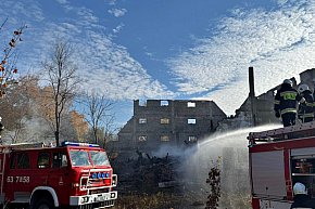 Pożar pustostanu w Młodzieszynie-16316