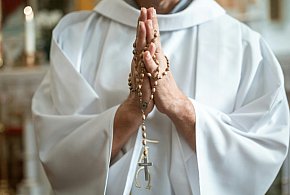 Nowe dane z Kościoła. Coraz mniej młodych wybiera drogę kapłaństwa?-87689