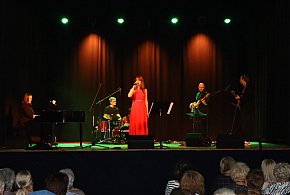 Muzyka i wsparcie – wyjątkowy wieczór w Sochaczewskim Centrum Kultury-88206