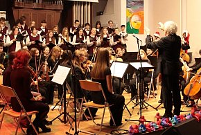 Nadzieje wolności: Szkoła Muzyczna zaprasza w poetycko-literacką podróż-88568