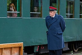 Daniel Olbrychski w Sochaczewie. Wąskotorówka planem filmowym-88808