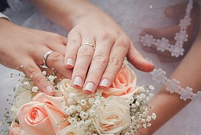 40 tys. zł za ślub i dziecko. PiS chce zachęcać do małżeństw i rodzicielstwa-89281